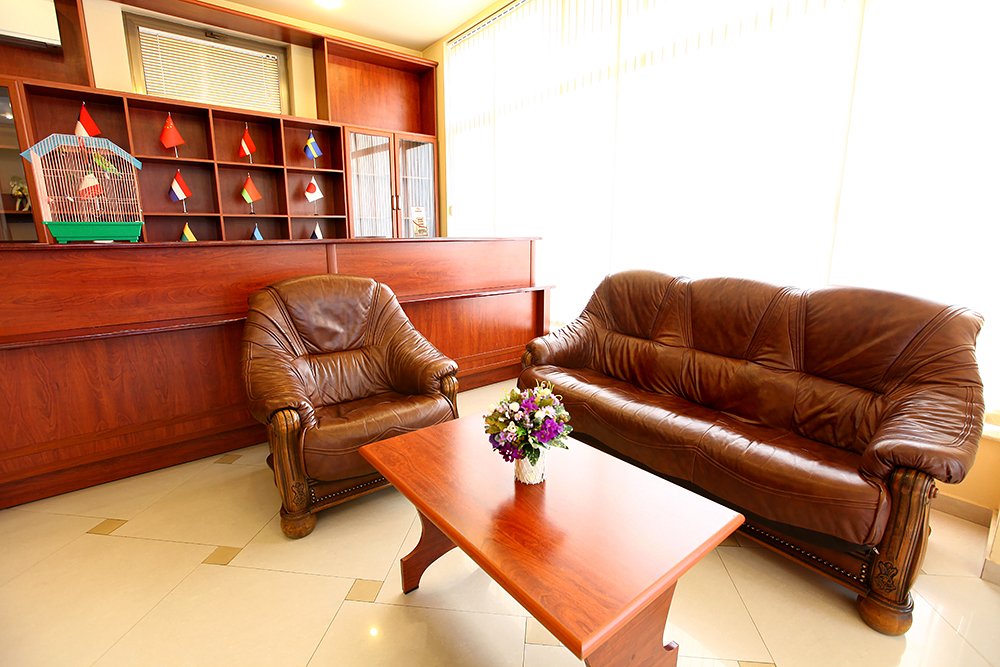 Astoria Hotel Photo