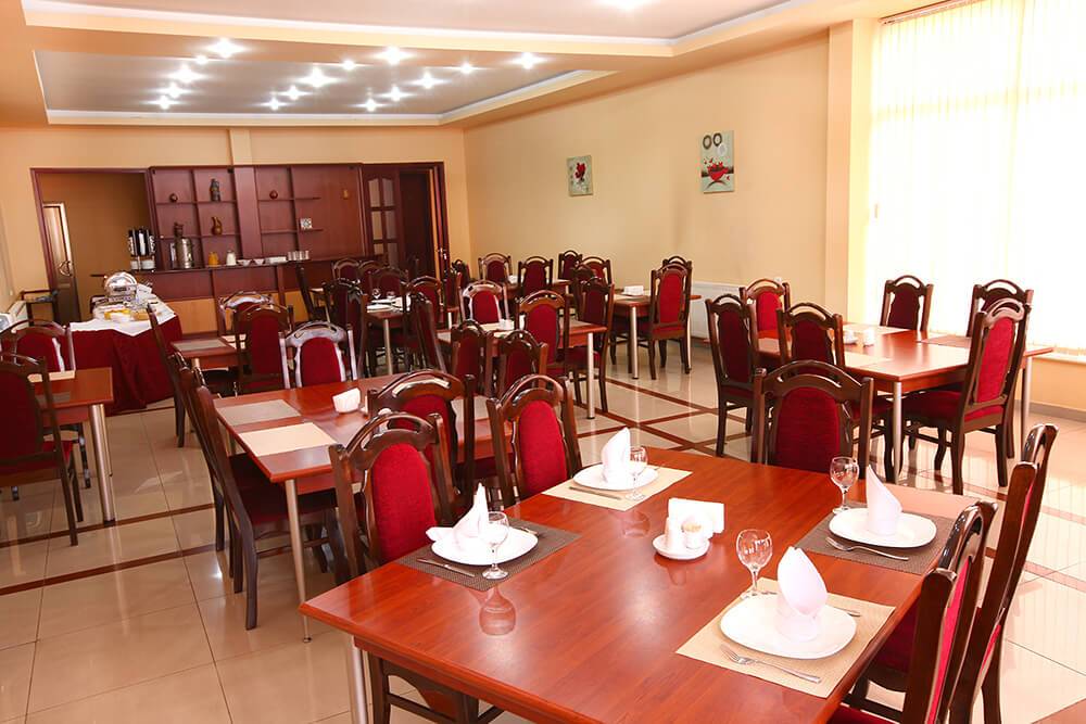 Astoria Hotel Photo